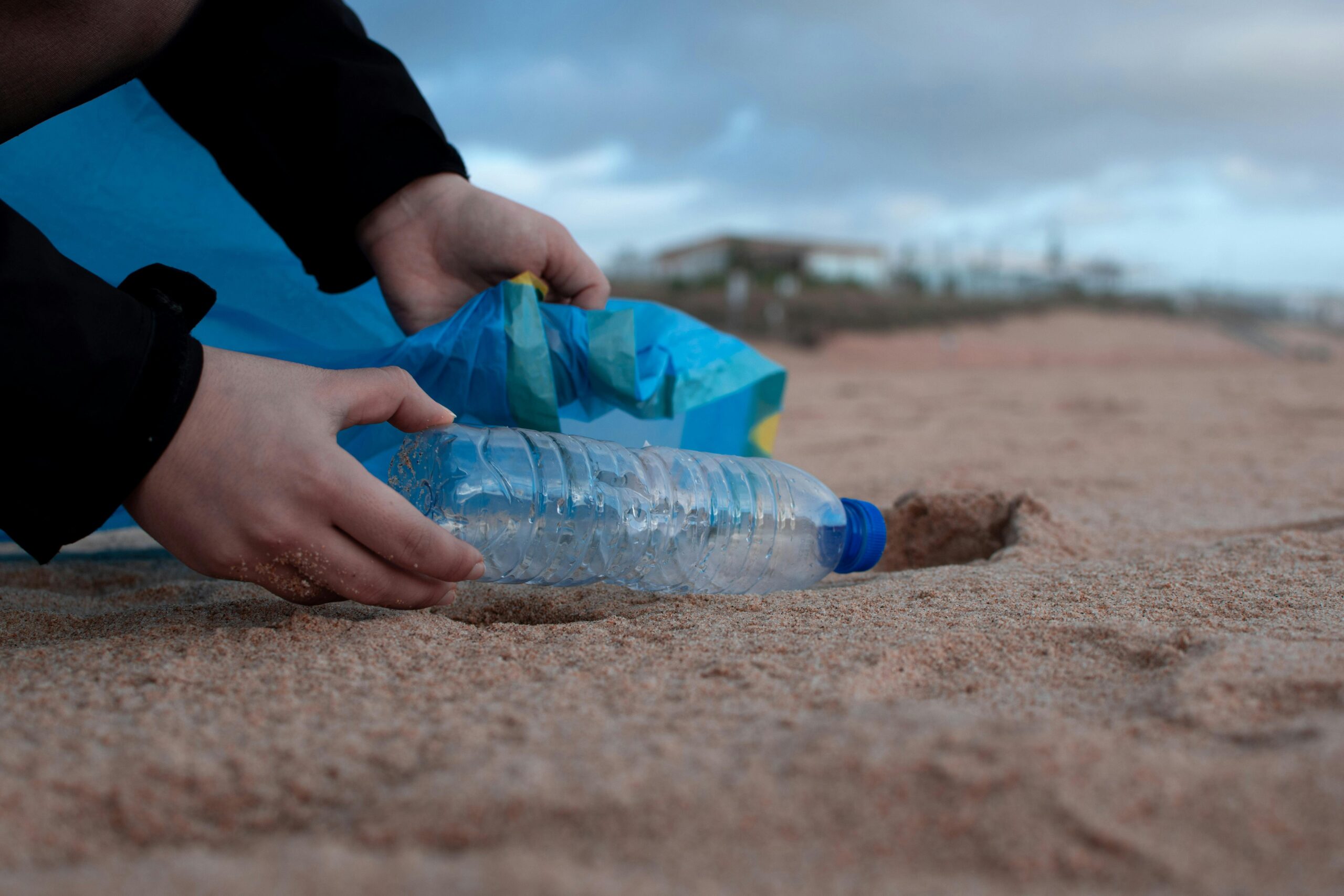 How much does a water bottle weight